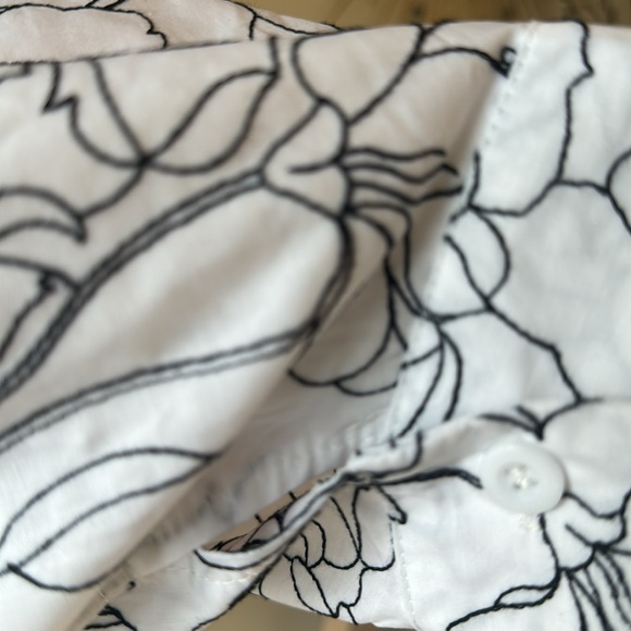 Button Down Blouson Sleeve Blouse - Picture 2 of 4